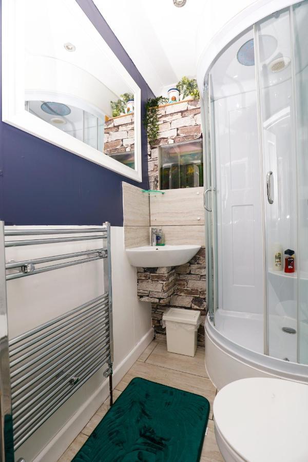 Harmony Haven - Ocean Drive Suite Nottingham Exterior photo